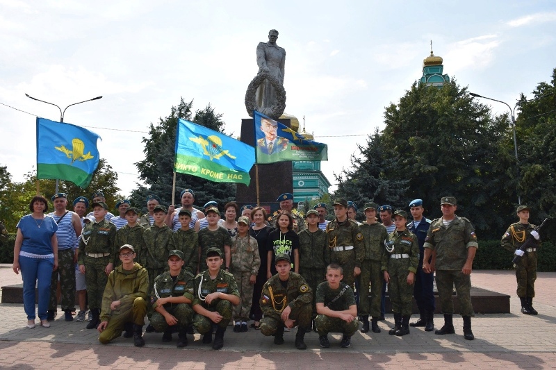 Учащиеся школы приняли присягу клуба ВПК &amp;quot;Русич&amp;quot;.